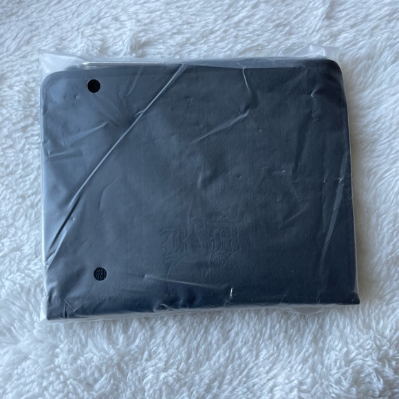 Kat Von D small black faux-leather zipped pouch - Picture 4 of 8